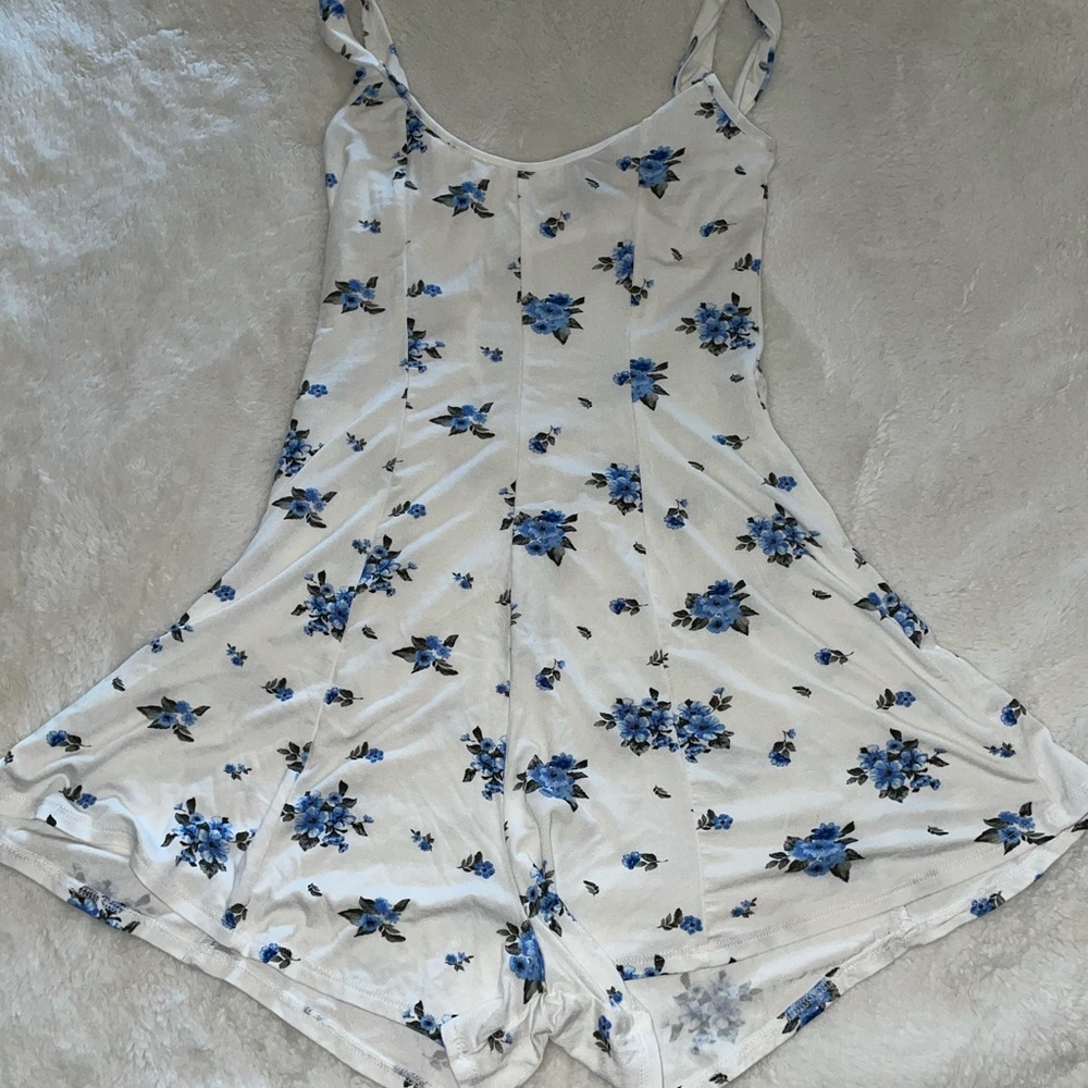 Rue21 floral print romper